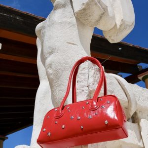 Bolso Rojo Tachuelas Plata