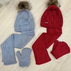 Conjunto gorro-bufanda con manoplas