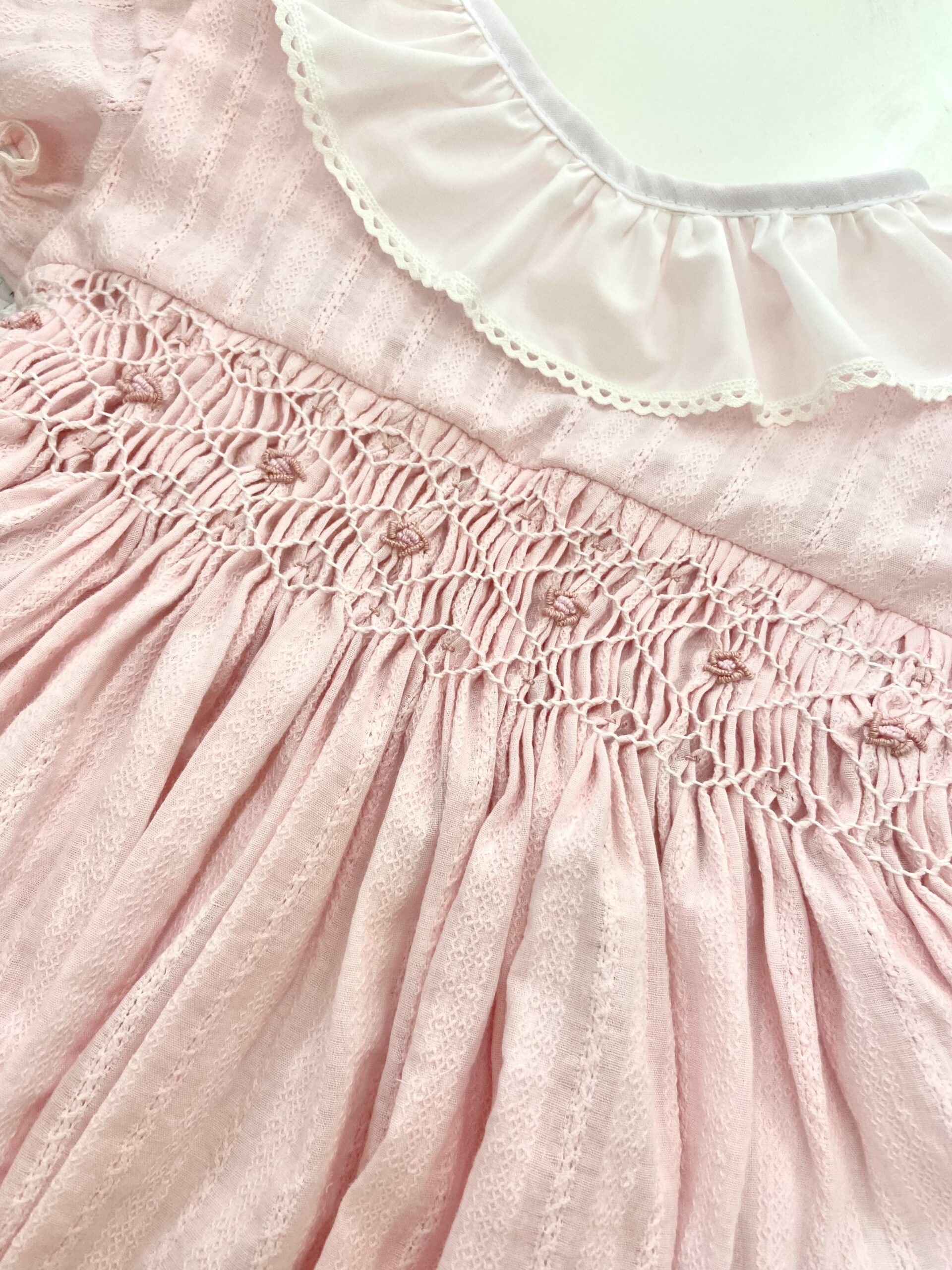 Vestido de niña y bebé punto smock rosa - Imagen 5