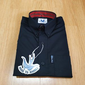 CAMISA NEGRA DE MANGA LARGA HARD TO HANDLE