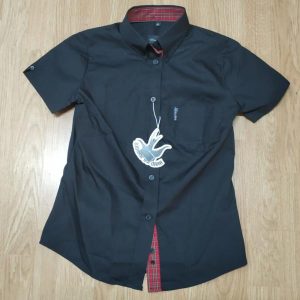 CAMISA NEGRA DE MUJER MANGA CORTA HARD TO HANDLE