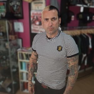 CAMISETA HTH RAYAS ESCUDO