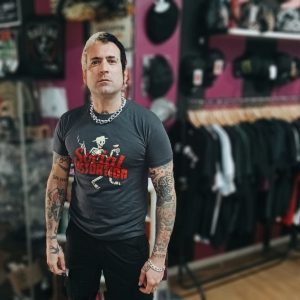 CAMISETA SOCIAL DISTORTION GRIS